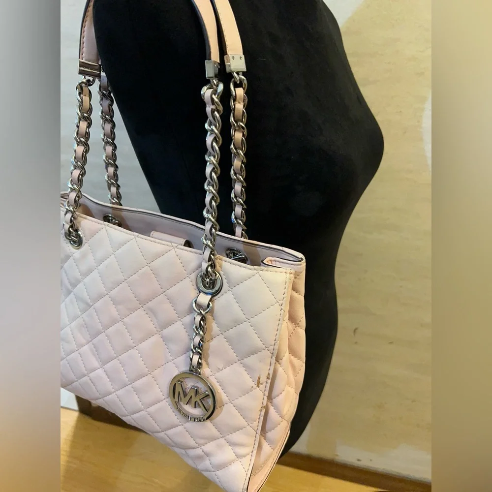 Michael Kors Susannah Large Quilted-Lamb Leather Tote. Blush Pink